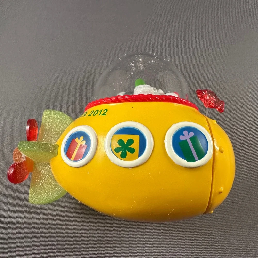 Hallmark Keepsake Christmas Ornament 2012 Santa‎ in Yellow Submarine S S R 2012